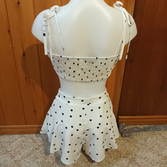 Size Xs forever 21 Crop top an shorts - Picture 4 of 13